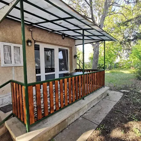 Oenallo Nyaralo Balatonszarszon * Balatonszarszo