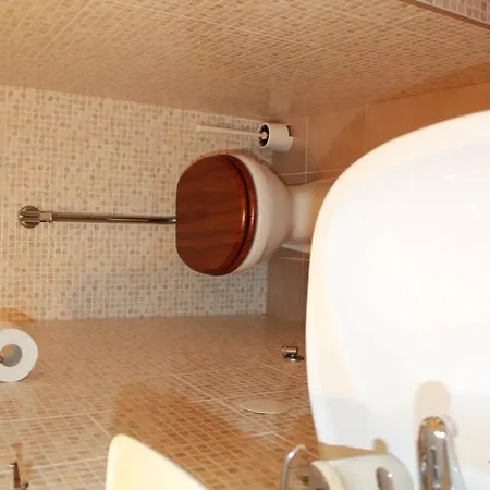 Oenallo Nyaralo Balatonszarszon Holiday home