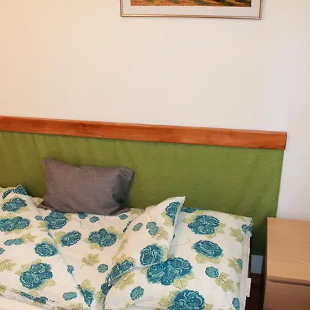 Oenallo Nyaralo Balatonszarszon