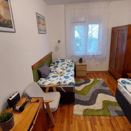 Oenallo Nyaralo Balatonszarszon